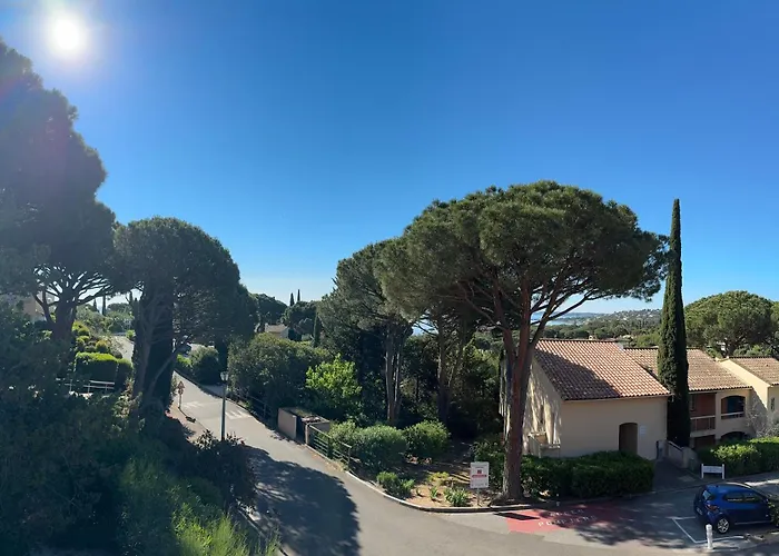 Vue Avec Balcon * Sainte-Maxime